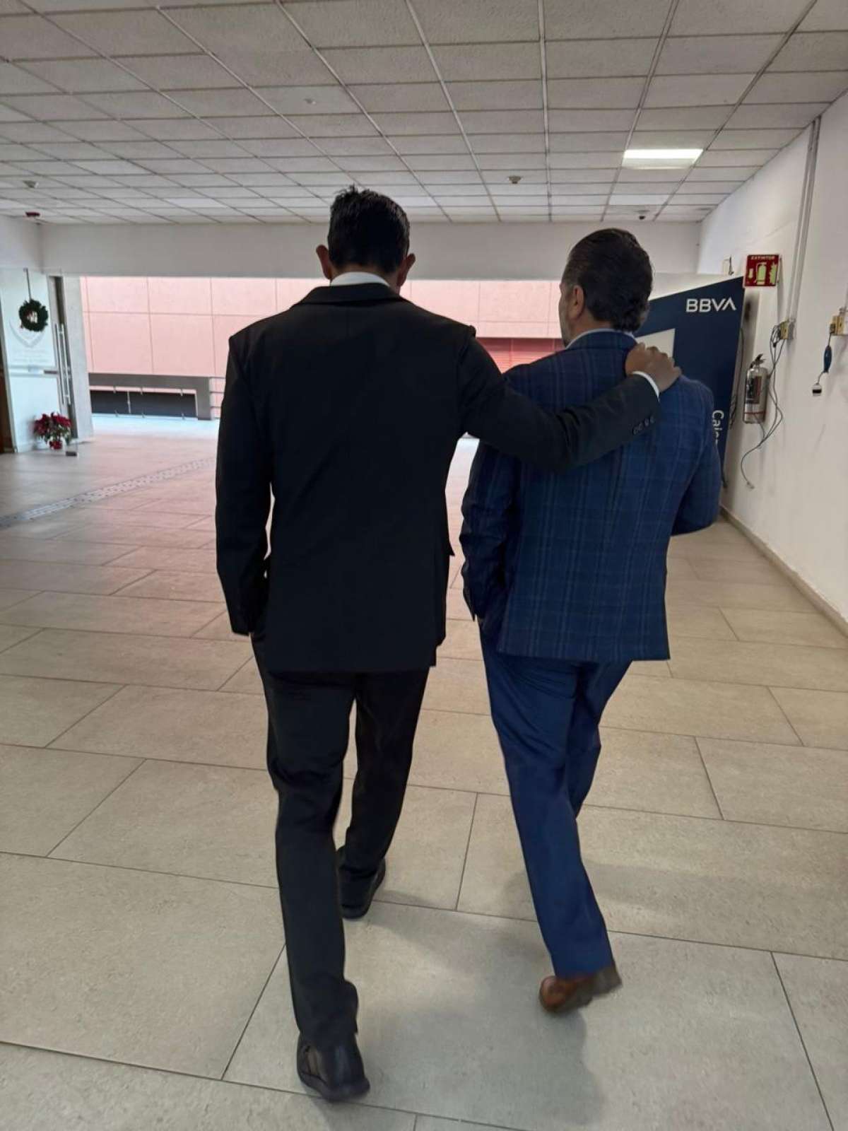 Abraza el Verde a Alejandro Zairick por Orizaba