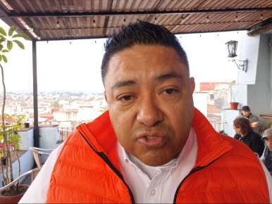 Costos elevados del agua potable y movilidad urbana, demandas principales de piden xalapeños: Román Moreno