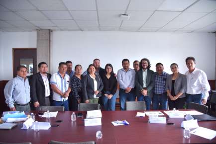 Dialogan comisiones del Congreso con autoridades de Ixhuatlán de Madero
