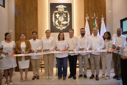 Rocío Nahle inaugura la rehabilitación del Registro Civil de Alvarado