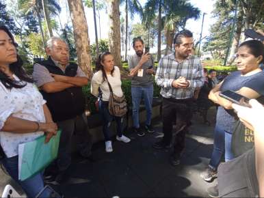 Por irregularidades y presuntos actos de corrupción, usuarios exigen la destitución de la directora de CMAS Coatepec