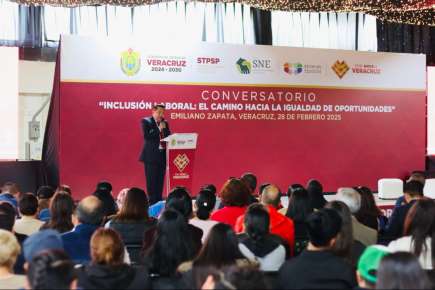 Veracruz reconoce a empresas que promueven la inclusión laboral