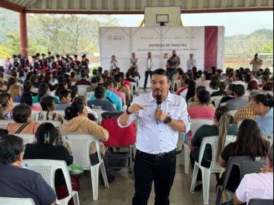Con valores familiares y educación, formaremos generaciones comprometidas con el pueblo: Juan Javier Gómez Cazarín