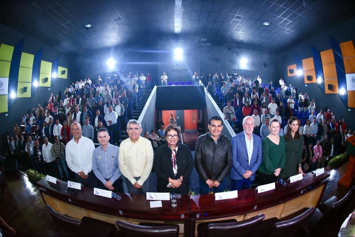 “Sin jaloneos” deben cerrar ayuntamientos: diputado Esteban Bautista