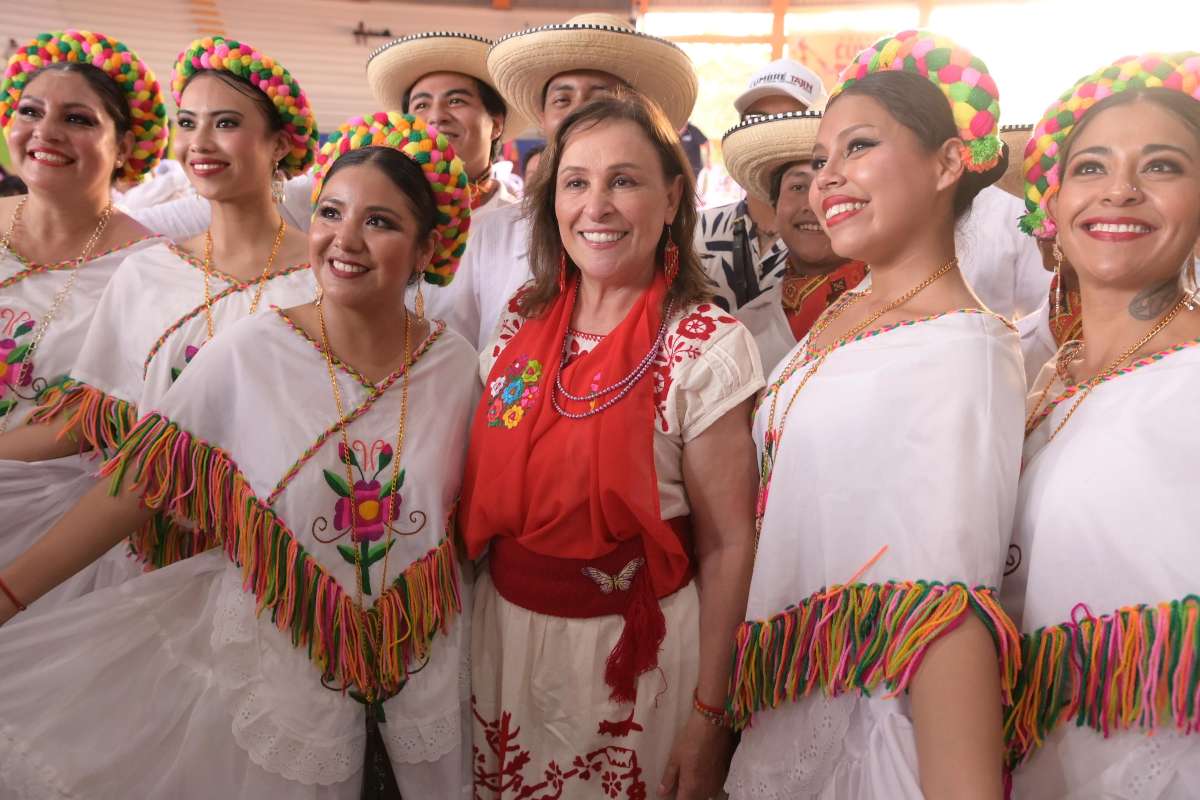 Mujeres de Humo reciben a Rocío Nahle en el Nicho de Aromas y Sabores
