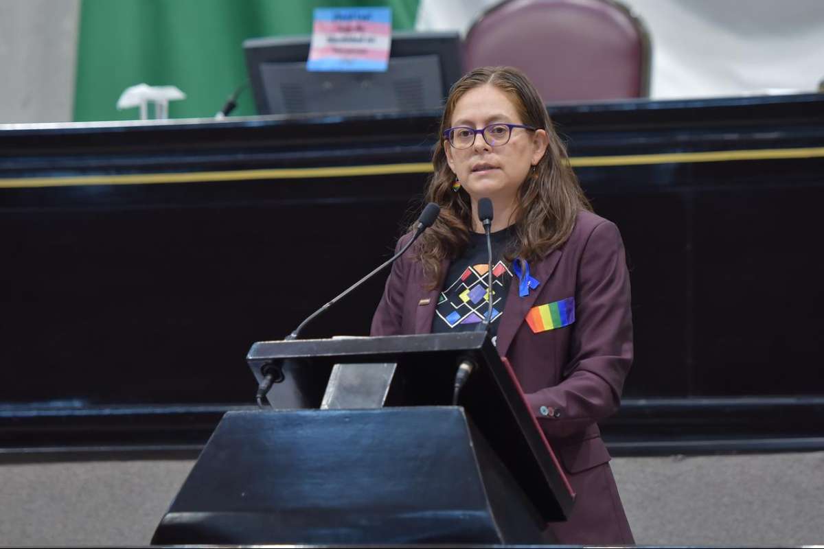 Rinde Presidenta de la Mesa Directiva informe de labores de la Diputación Permanente   