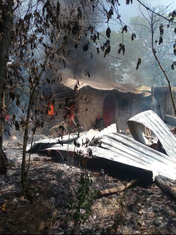 ¡Se le quemó su casa y se quedó sin nada!
