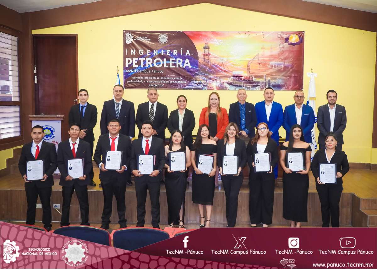 Estudiantes de Ingeniería Petrolera, Egresados del TecNM Campus Pánuco Recibieron su Título
