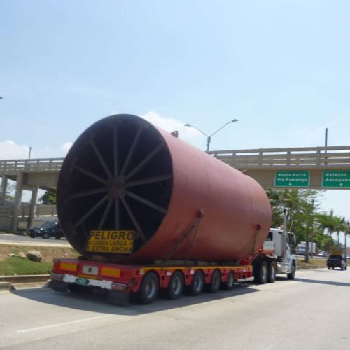 SICT restringirá durante las vacaciones de Semana Santa la circulación de vehículos para el autotransporte de carga y grúas