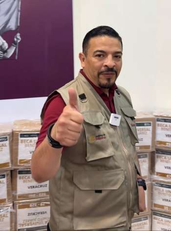 Becas \"Benito Juárez\" nivel medio superior ayudarán a 88 mil 773 veracruzanos a alcanzar sus sueños: Gómez Cazarín