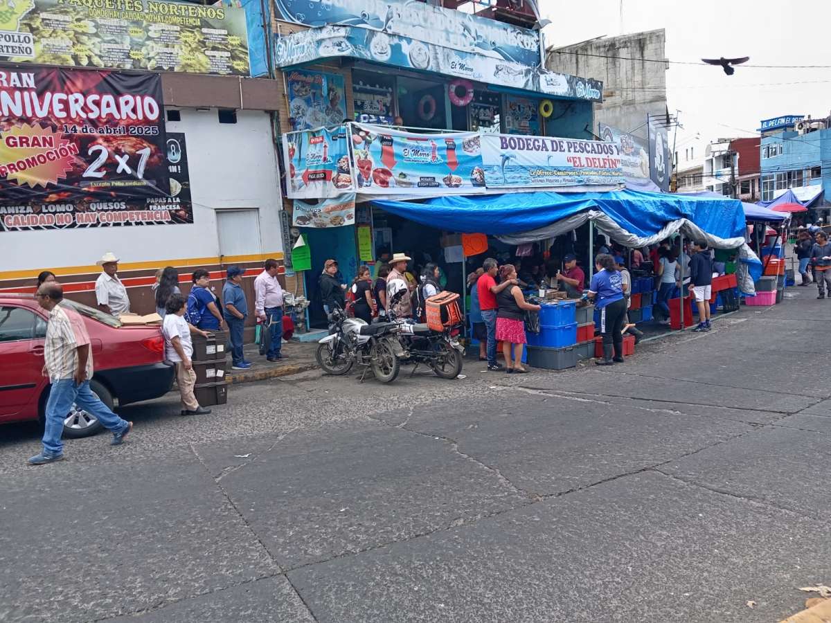 No repuntaron ventas de pescados y mariscos en Xalapa, difícil situación económica, la causa