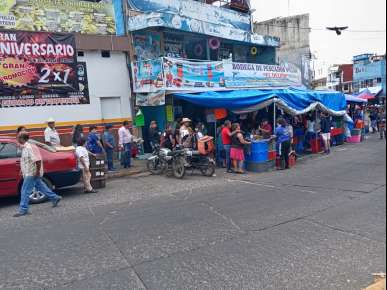 No repuntaron ventas de pescados y mariscos en Xalapa, difícil situación económica, la causa