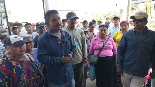 Familiares y amigos de José Luis Chiapahua se manifiestan en las oficinas de la Fiscalía Regional del Uxpanaba para exigir justicia