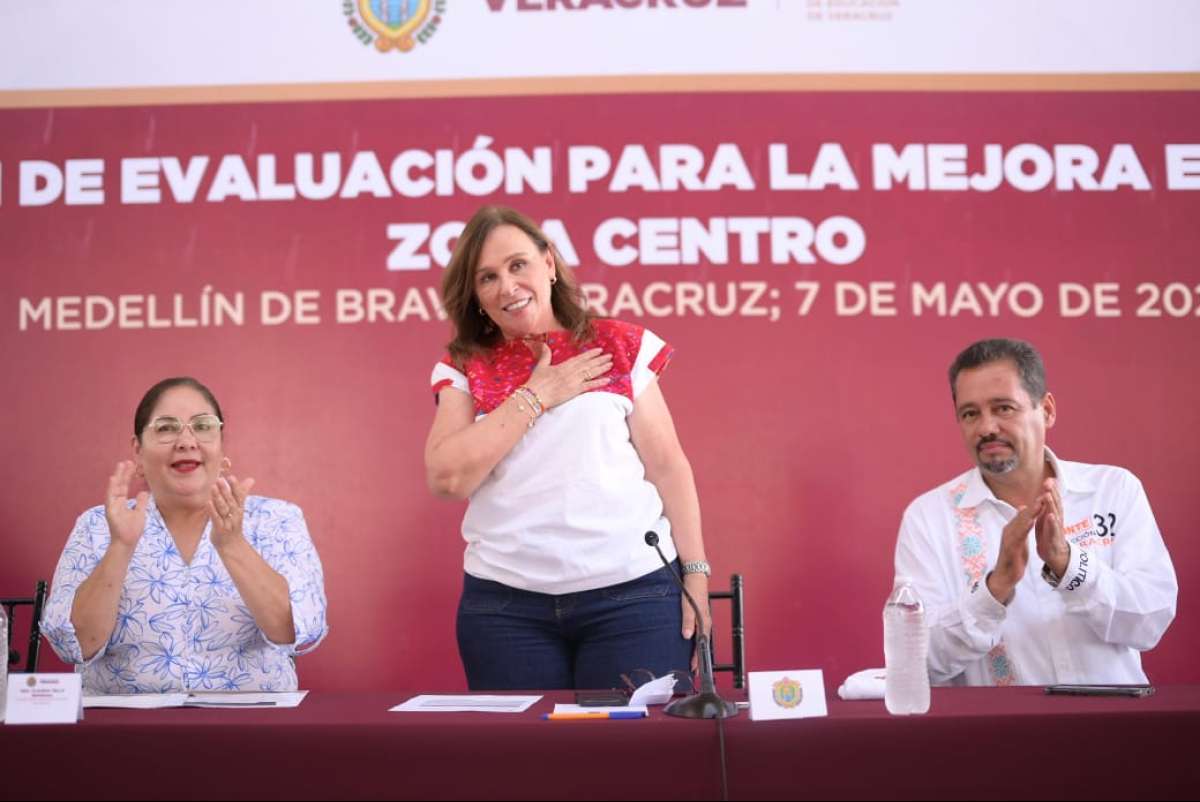 Diálogo educativo reúne a comunidad escolar y autoridades en Medellín