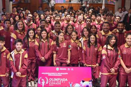 Veracruz abandera a delegación que asistirá a la Olimpiada Nacional CONADE   