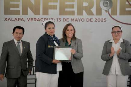 Personal de enfermería, columna vertebral de la salud: Gobierno de Veracruz   