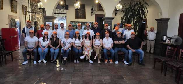 Se suman ciudadanos en favor de Edson Corona.