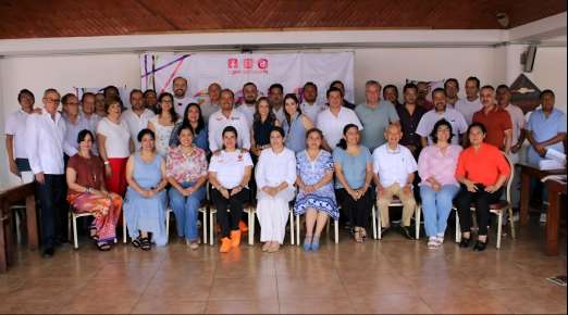 Edson Corona se reúne con empresarios del CGV