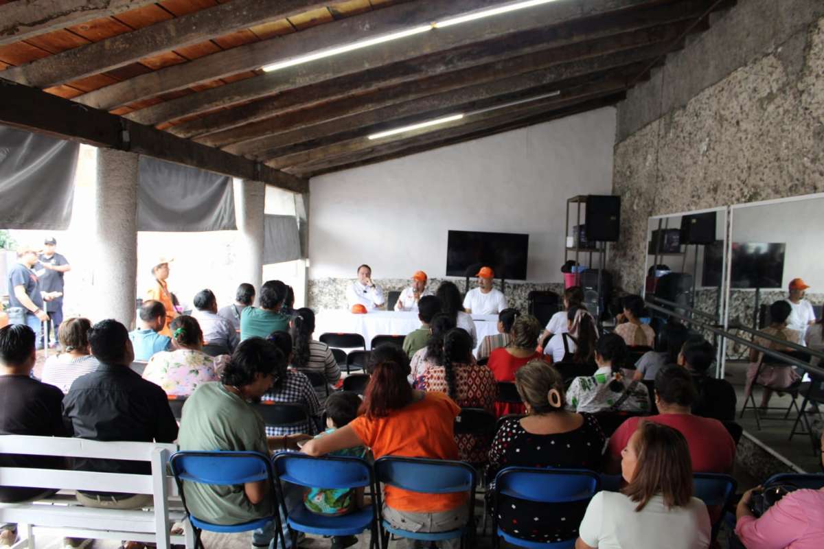Artesanos y emprendedores coatepecanos van con Edson Corona