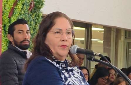 Por grillas de padres de familia y maestros, escuelas públicas no cumplen con su objetivo: dar prioridad a la educación