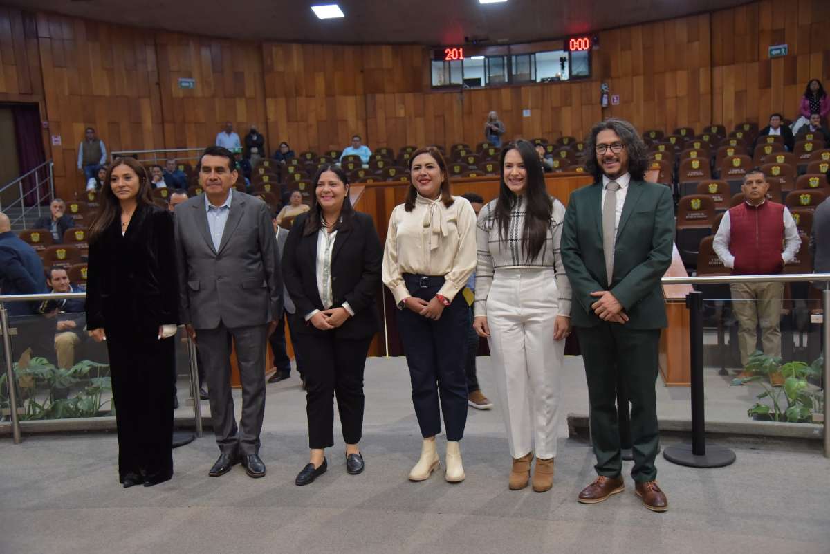 Se integran Nayeli Mejía y Nallely Mendoza a los trabajos del Congreso