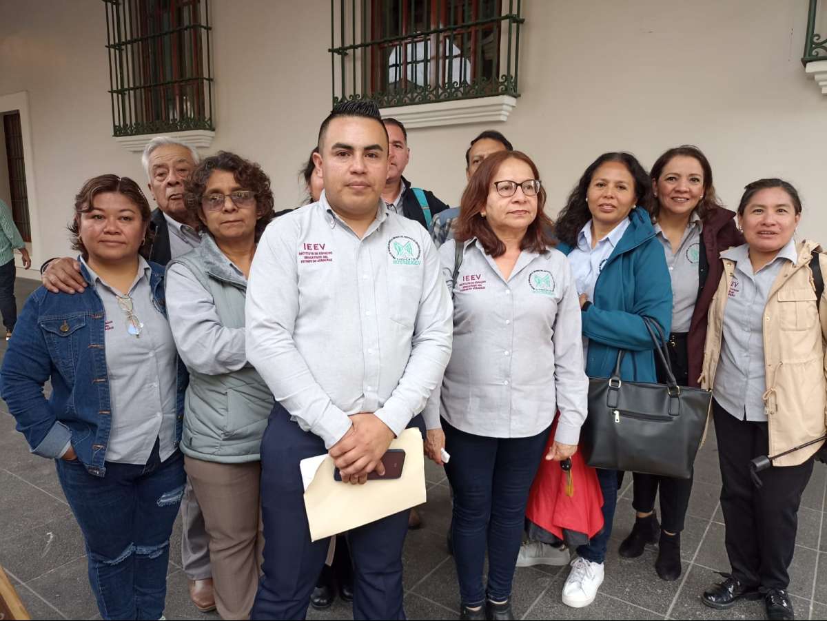 Confían trabajadores de base de Espacios Educativos que serán incorporados al IPE
