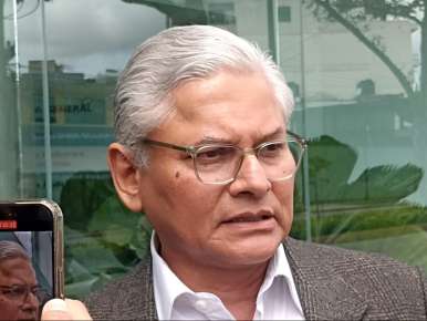 Jorge Manzo se ampara contra prorroga del rector Martín Aguilar por irregularidades de integrantes de la Junta de Gobierno de la UV