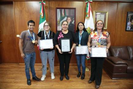 Estudiantes del ITSX ponen en alto a Veracruz en la Feria de Ciencias de Bali   