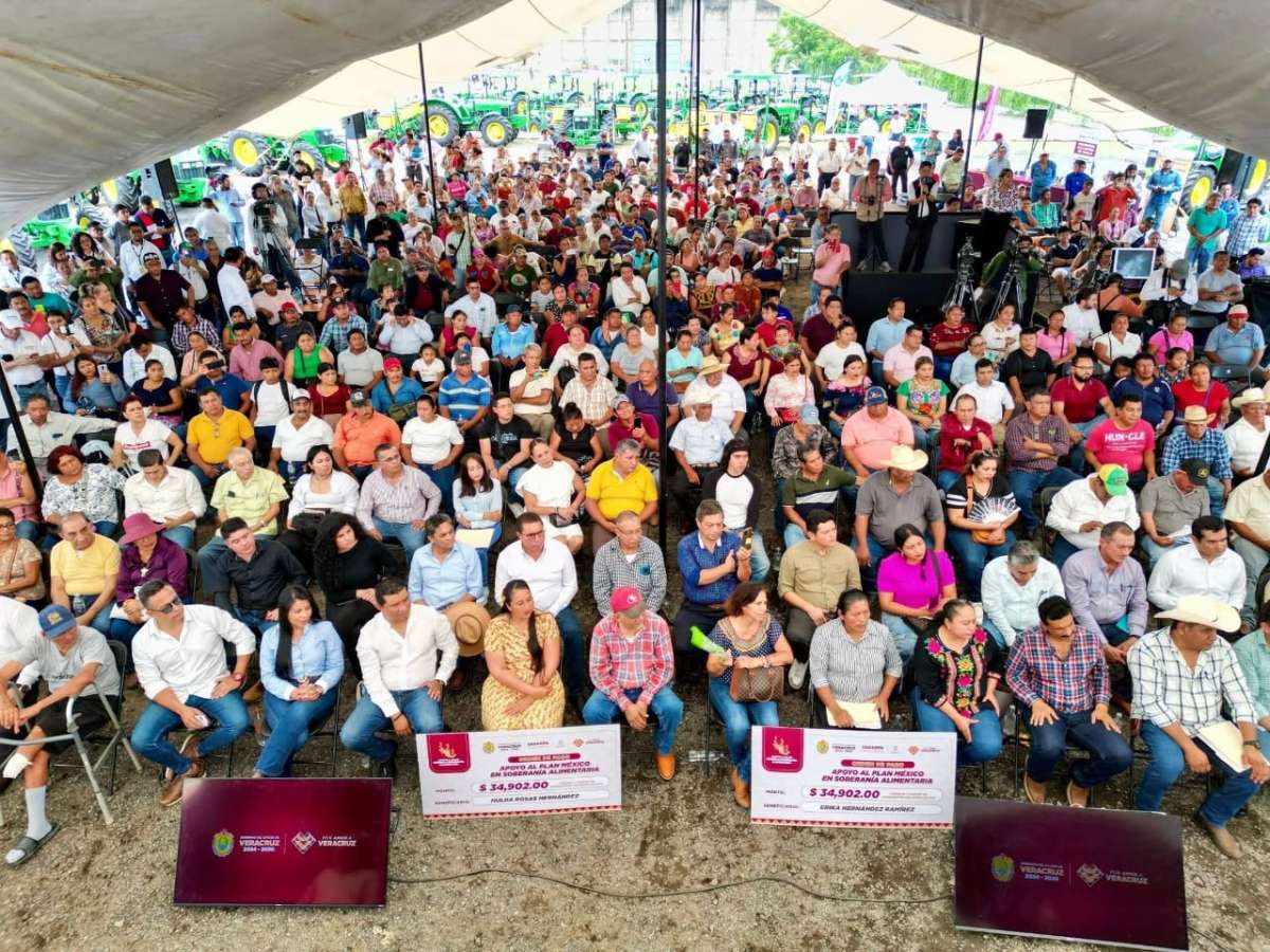 Con maquinaria, semilla y apoyos, Rocío Nahle impulsa a productores de maíz   