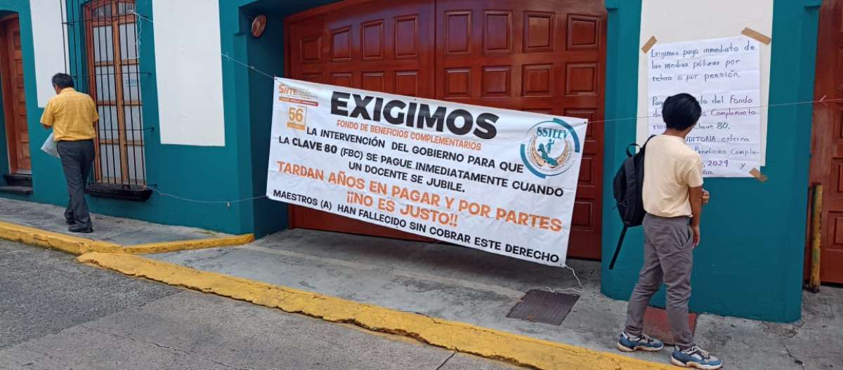 Jubilados y pensionados vuelven a tomar oficinas del SSTEEV, no hubo respuesta satisfactoria a sus demandas