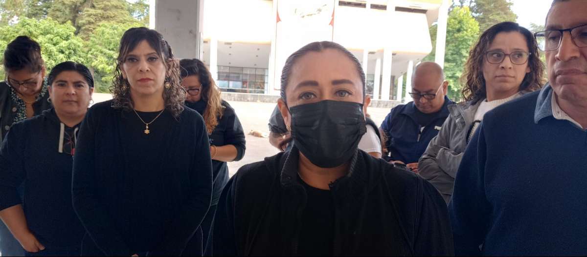 Docentes toman instalaciones de la Normal Veracruzana, por incumplimiento del pago de Estímulo al desempeño Docente