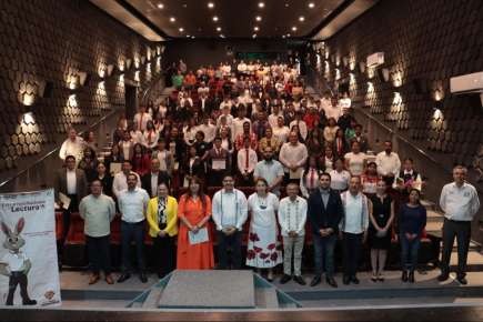 Celebran riqueza lingüística y cultural en el Certamen de Oratoria Notlahtol   