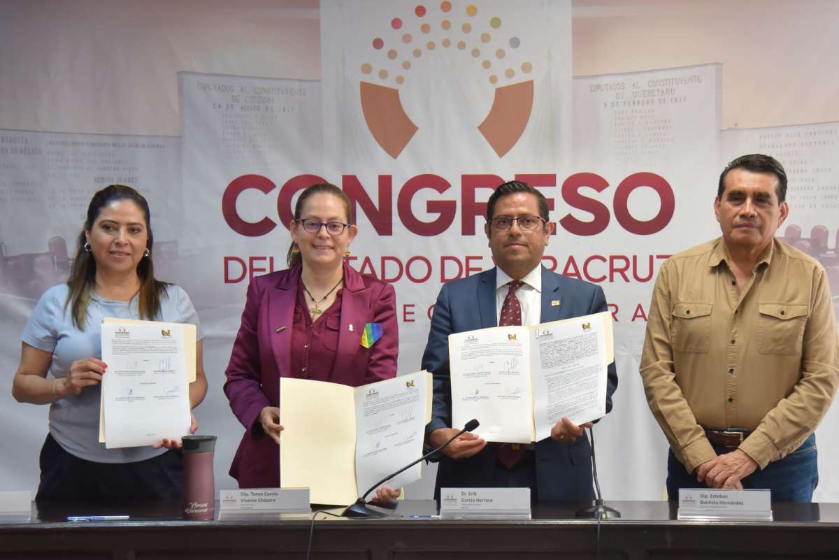 Firman Congreso y Universidad de Xalapa convenio de colaboración   
