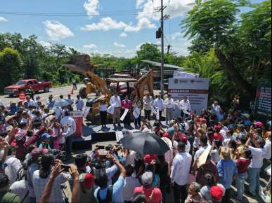 Vienen nuevos aires para Tantoyuca: Rocío Nahle al poner en rehabilitación más de 100 km de carreteras   