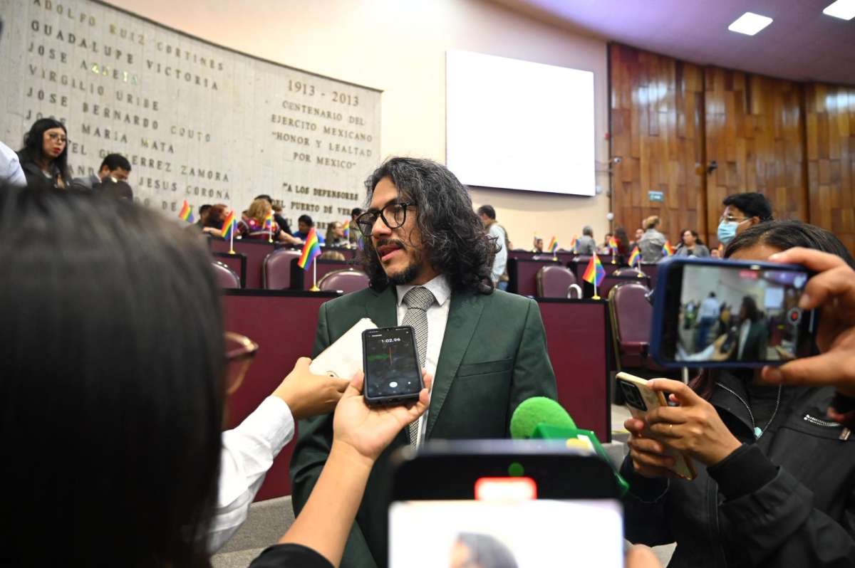 Que ingresos de tiendas escolares se queden en planteles, confía Carlos Marcelo Ruiz   