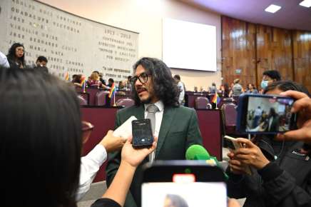 Que ingresos de tiendas escolares se queden en planteles, confía Carlos Marcelo Ruiz   
