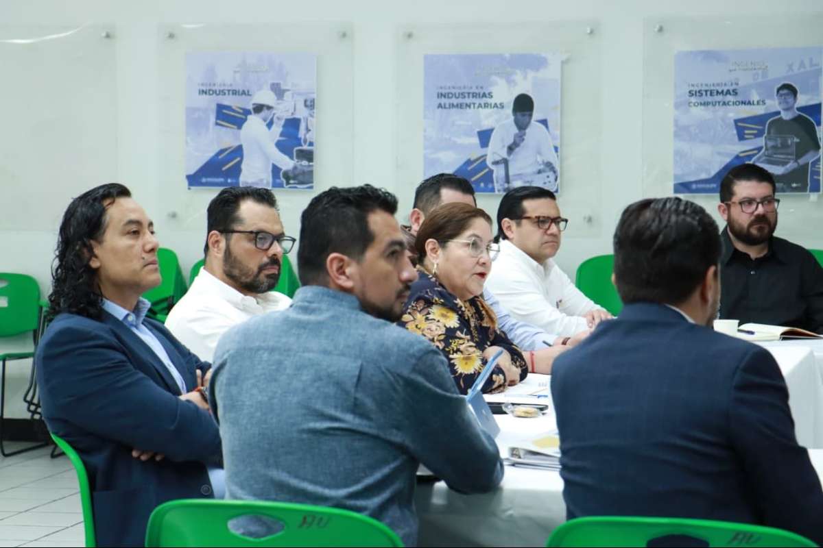 SEV y Sefiplan concretan acuerdos con el Tecnológico Superior de Xalapa   