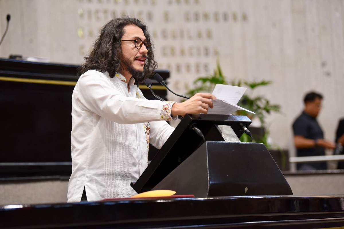 Avala Congreso que recursos de tiendas escolares sean destinados a planteles