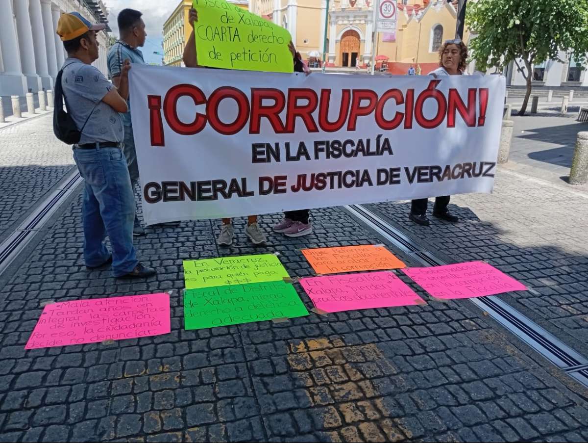 Exigen renuncia del Fiscal de Distrito de Xalapa por irregularidades en la integración de las carpetas de investigación