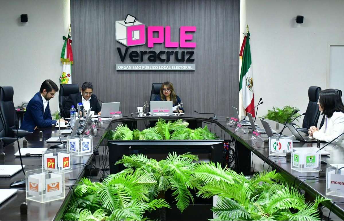 OPLE Veracruz entrega constancias de mayoría a Magistrados electos en acatamiento a sentencias de la Sala Superior del Tribunal Electoral del Poder Judicial de la Federación