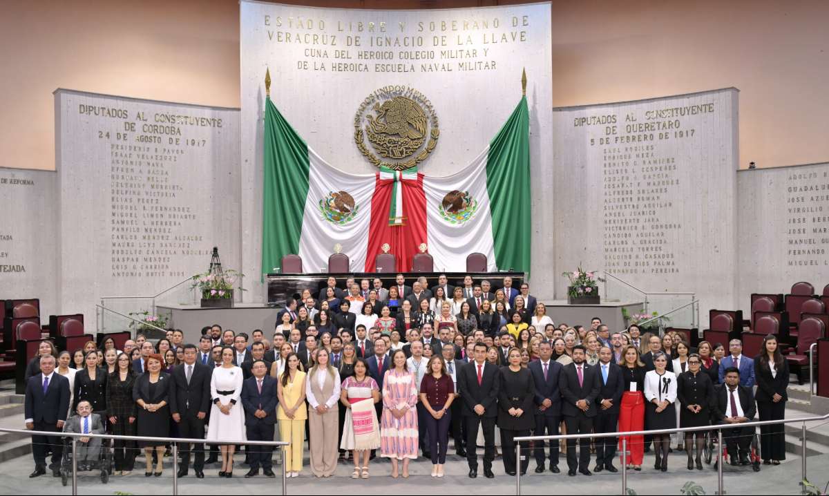 Veracruz vive un día histórico con la toma de protesta del nuevo Poder Judicial: Gobernadora   