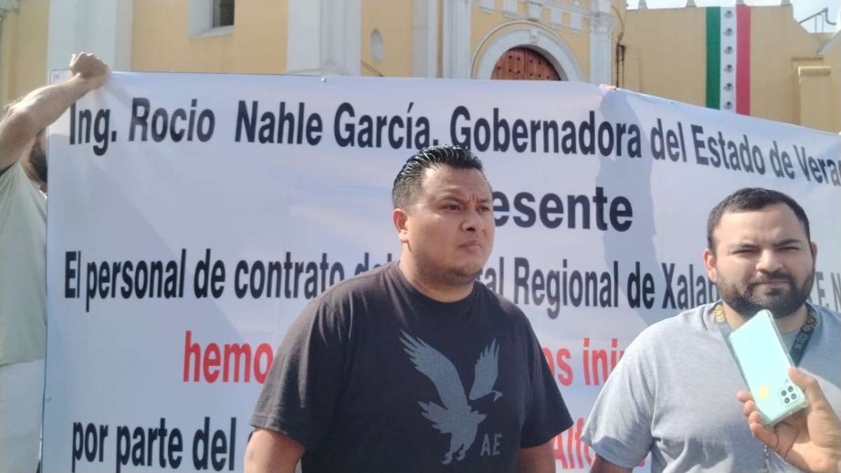 Camilleros del Hospital Civil Doctor Luis F. Nachón denuncian despido injustificado