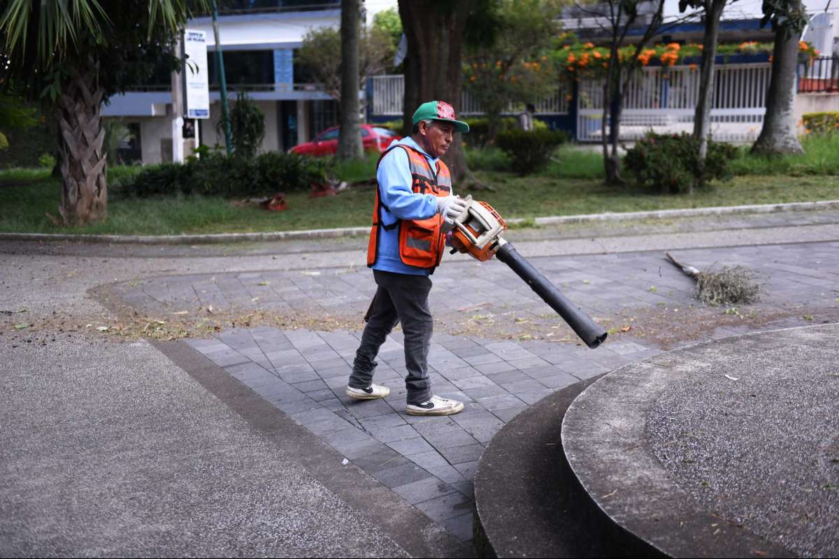 Realiza Ayuntamiento Jornada Comunitaria de Mantenimiento de Áreas Verdes