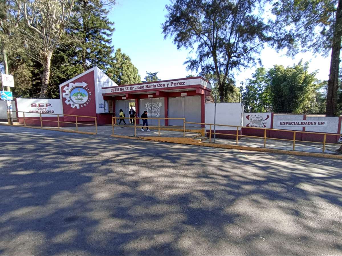 Padres de familia del CBTIS 13 de Xalapa denuncian mal manejo de sus aportaciones en complicidad con autoridades de la DGETI