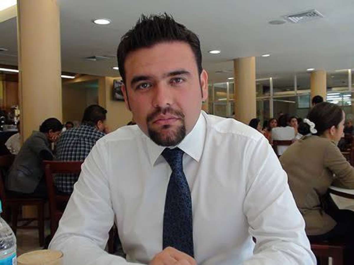 Esposo de Regidora xalapeña morenista, es acusado en EU por abuso sexual de menores