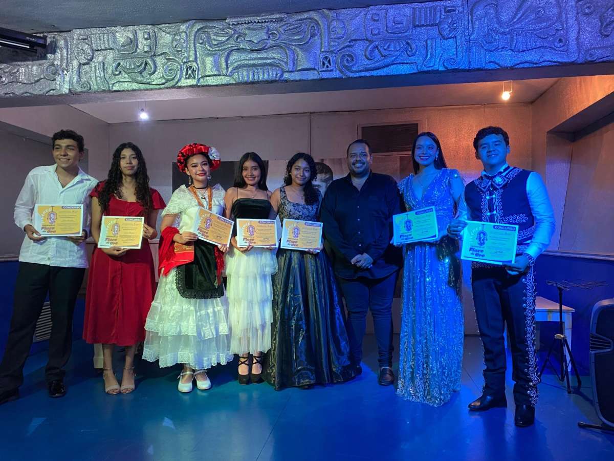 Steve Carrillo gana primer lugar en concurso Cantando al Flaco de Oro   