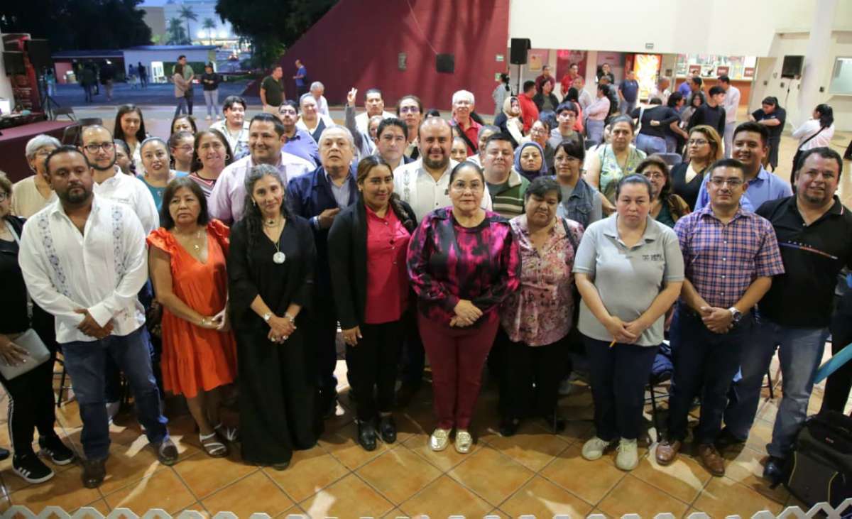 UPAV mantiene vigencia y fortalece su compromiso educativo: SEV   