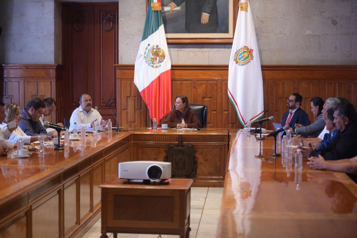 Veracruz firma acuerdo de capacitación para conductores de autobuses Ulúa   