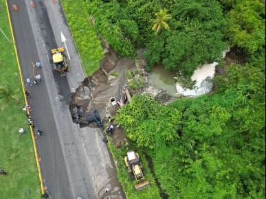 Atiende SIOP afectación en la carretera federal 150 Antón Lizardo-Veracruz   