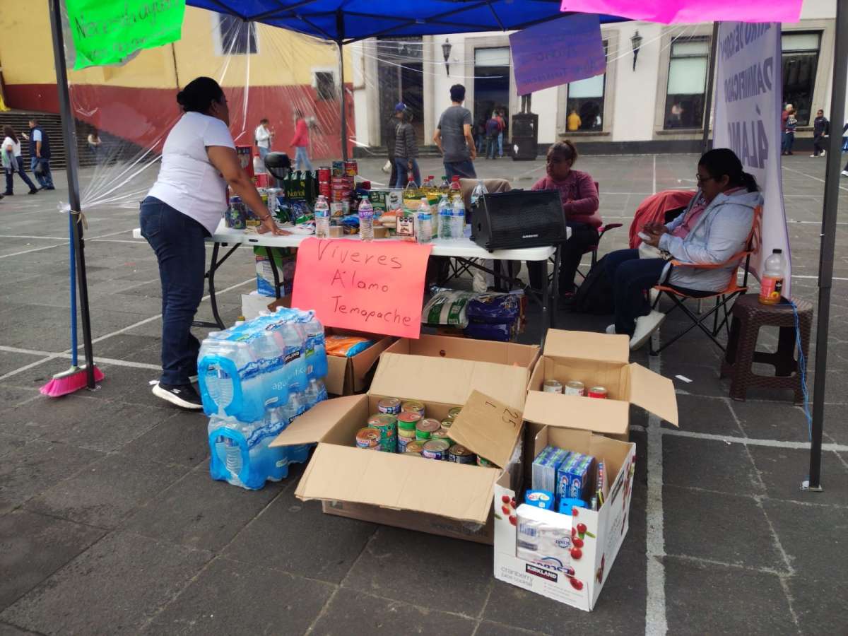 Habitantes de Álamo-Temapache activan centro de acopio en la Plaza Sebastián Lerdo en Xalapa
